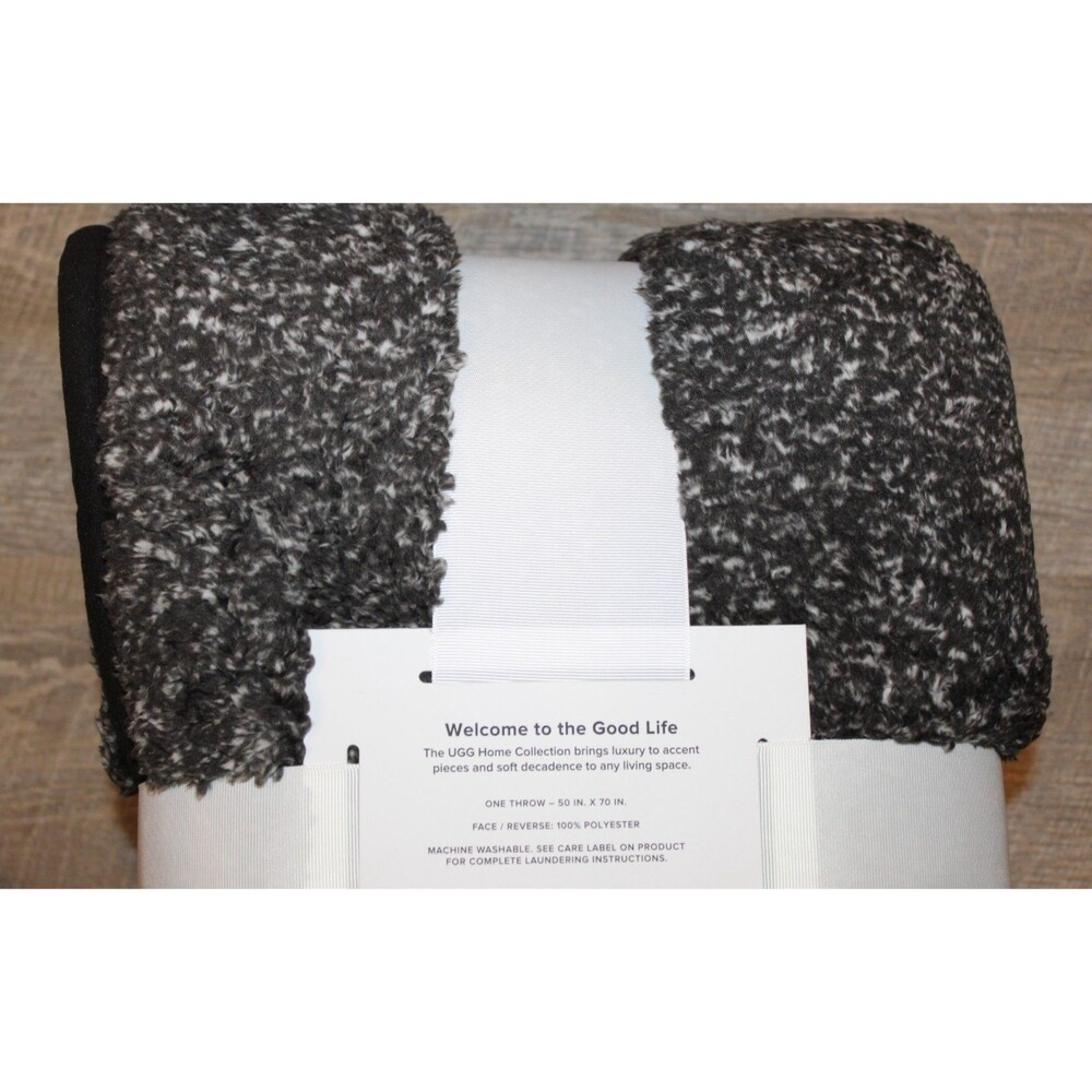 UGG REVERSIBLE PLUSH SHERPA LINED THROW HEATHER BLACK NEW! 50 X 70 - Picture 4 of 4